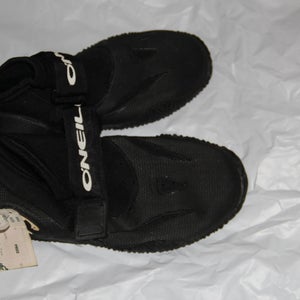 Oneil water shoes surf shoes size 5 US NEW