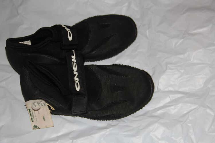 Oneil water shoes surf shoes size 5 US NEW