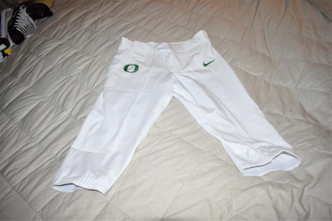 NWT - Nike Team Vapor Prime Oregon Ducks Softball Pants (Sample), Medium