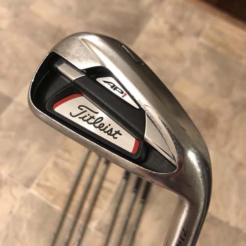 Men's Right Handed AP1 714 Regular Flex Iron Set