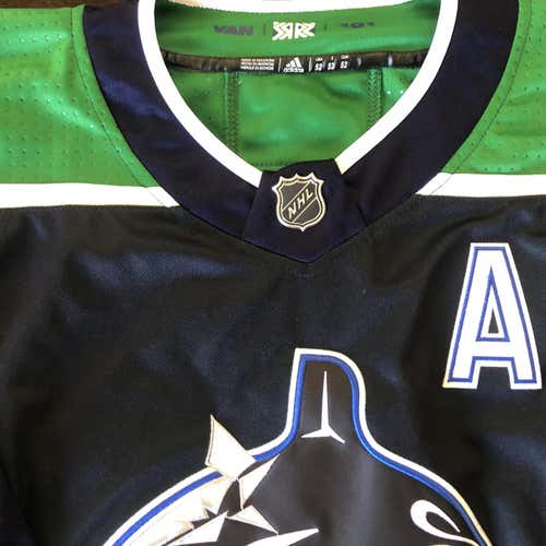 Vancouver Canucks Adidas Reverse Retro NHL Jersey