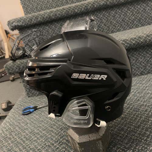 Black New Medium Bauer Re-Akt 95 Pro Stock Helmet