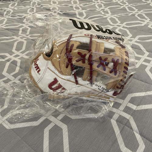 Brand New Wilson A2000 FP75 SuperSkin Softball Glove 11.75"