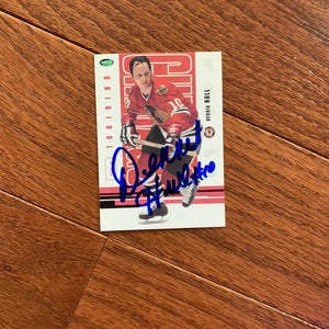 Dennis Hull Autographed Hockey Card