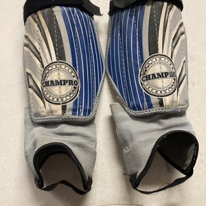 Blue Used Unisex Medium Soccer Shin Guards