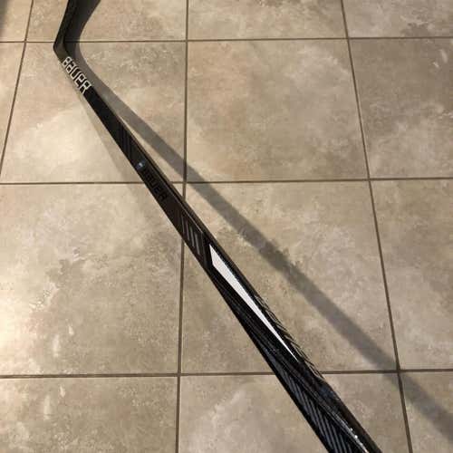 MyBauer Pro Custom Senior 77 Flex Right Handed Kane Pro Stock Curve Hockey Stick
