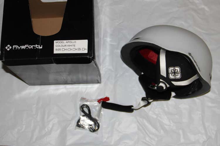 NEW  540 ski snowboard Helmet winter sports  NEW Large apollo Audio helmet