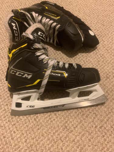CCM 9380 Size 8 Goalie Skates