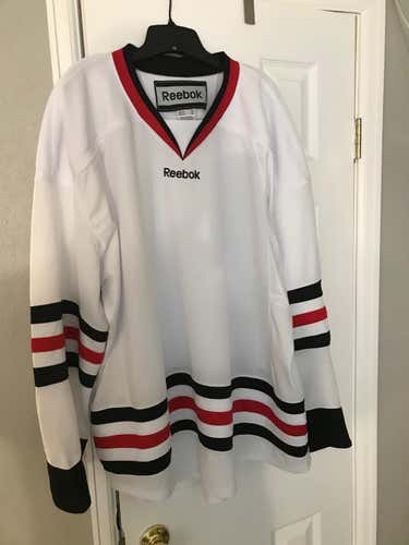 Chicago Blackhawks uncrested Reebok premier jersey size XXL worn twice