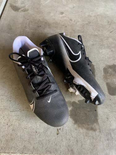 Black Men's Molded Cleats Low Cut