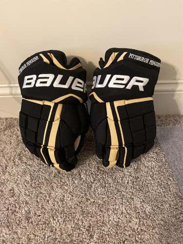 Bauer Vapor XXXX 14” Pro Stock Penguins Gloves