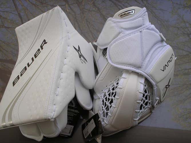 White New Senior Bauer Regular Vapor 2X glove set