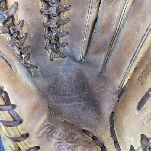 Brown High School/College Outfield Pro Preferred 12.75" Baseball Glove