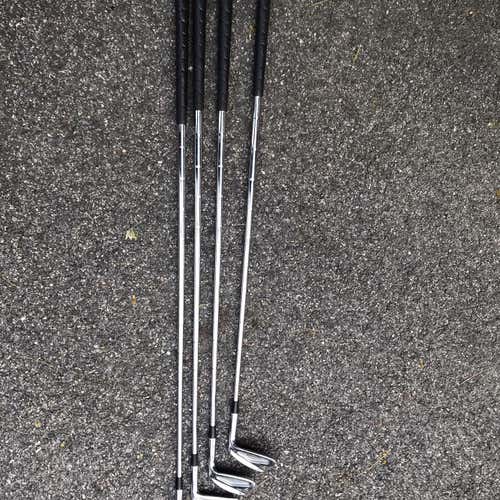 Men's Right Handed Regular Flex Steel Shaft Iron Set