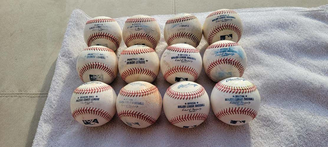 Used Rawlings Baseballs 12 Pack (1 Dozen)