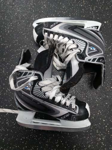 Used Ccm Vector 03 Junior 02 Ice Skates Ice Hockey Skates