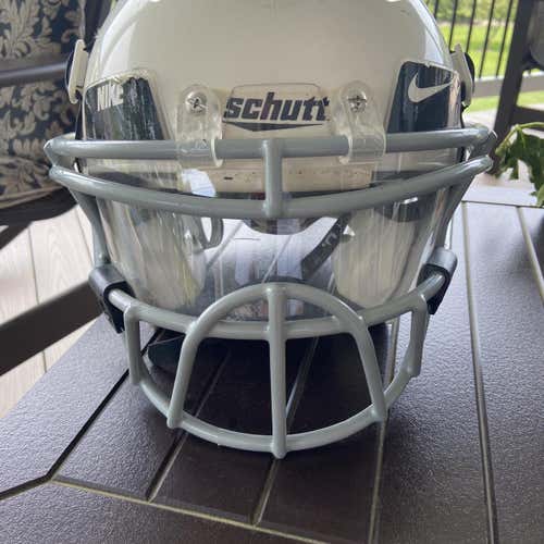 Used Medium Schutt DNA Recruit Helmet