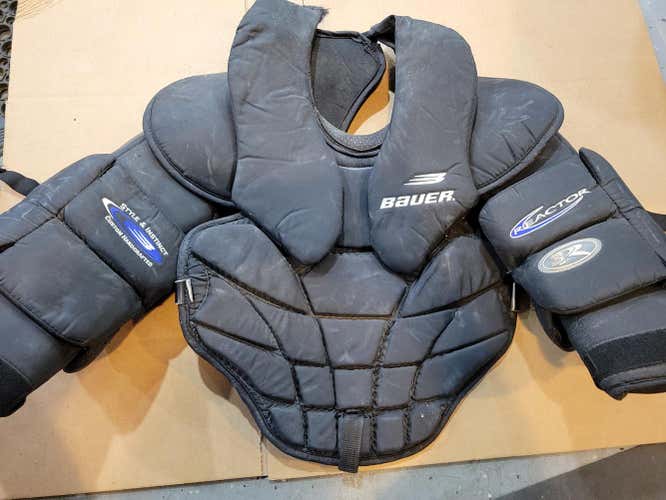 Used Senior Medium Bauer Reactor 3R Goalie Chest Protector (box11)