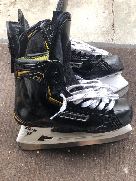 Senior Bauer Supreme 2S Pro Wide Width Pro Stock Size 9 Hockey Skates