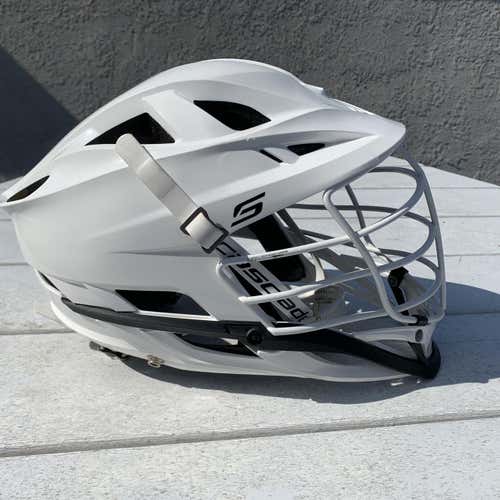White Adult Player's Cascade S Helmet