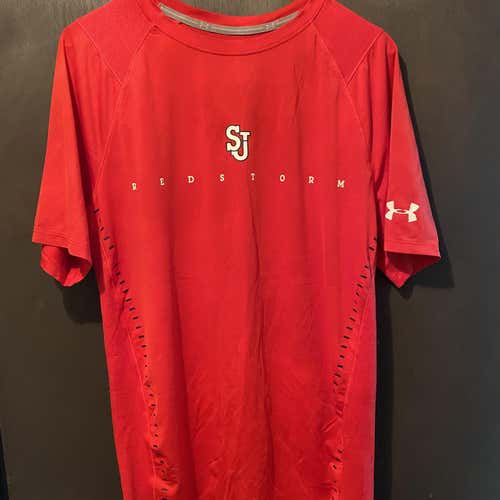 Red Used Men's Adult Medium Under Armour Shirt