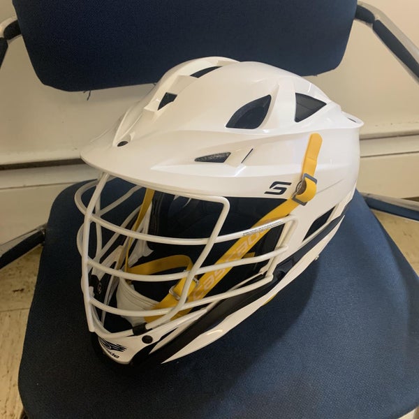 White Adult Player's Cascade S Helmet