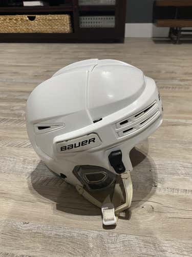 White Used Medium Bauer Re-Akt 75 Helmet