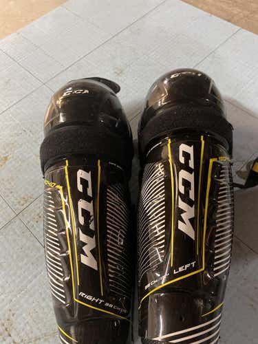 Used Senior CCM Tacks 9040 Shin Pads