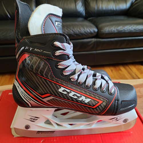 New CCM JetSpeed FT360 Skates Size 4
