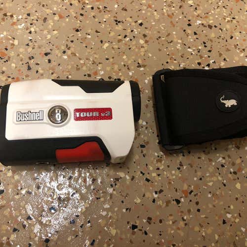 Bushnell Tour V3 Rangefinder w/magnetic Case