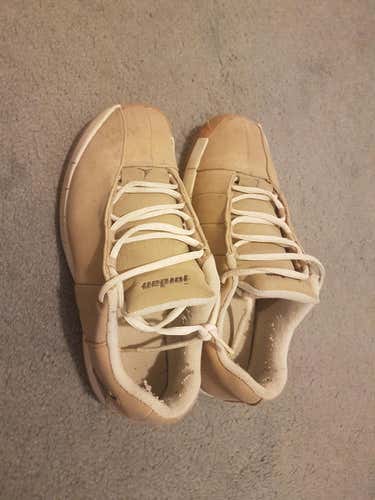 Used Men's 9.5 Nike Air Jordan Te 2 Sneakers Beige/Tan