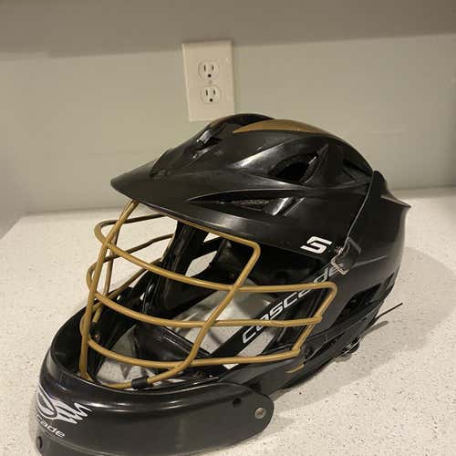 Black Adult Player's Cascade S Helmet