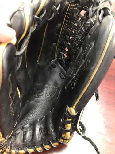 Black Used High School/College Wilson Left Hand Throw Pitcher's A2K Baseball Glove 11.75"