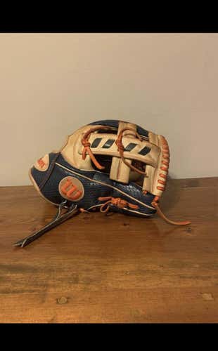 Jose Altuve A2000 11.5