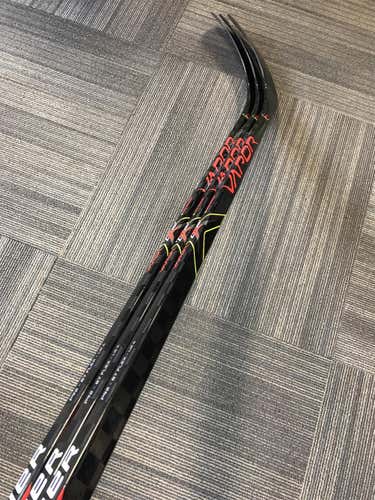3 Pack Senior Right Handed Vapor 2X Pro Toe Pattern  Hockey Stick