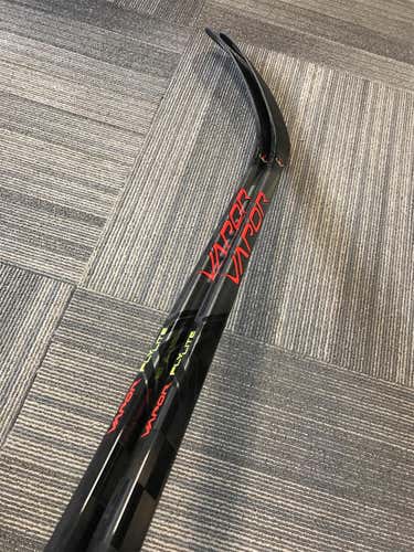 2 Intermediate Right Handed Vapor FlyLite Toe Pattern  Hockey Stick
