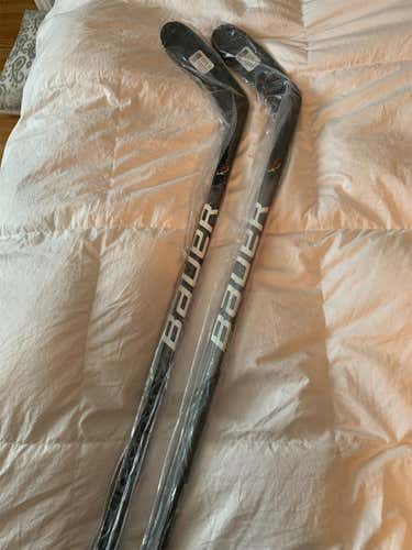 2 PACK NEW Vapor FlyLite P28 Flex 77 Elite Hockey Stick Toe Pattern  Hockey Stick