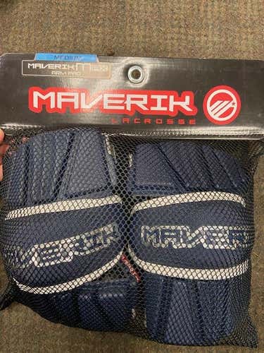 New Medium Maverik Max Arm Pads - Navy
