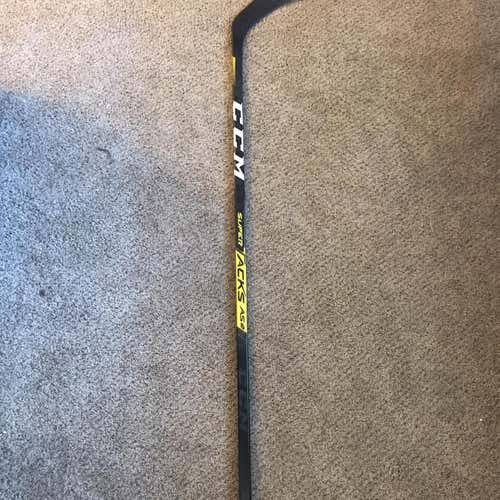Senior Right Handed Super Tacks AS2 Pro P29 75 Flex Hockey Stick