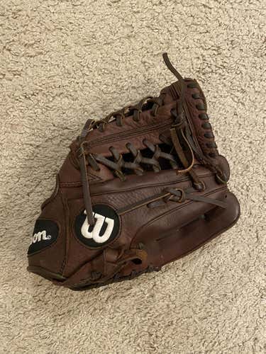 Used Wilson A950 Infield/Pitcher glove
