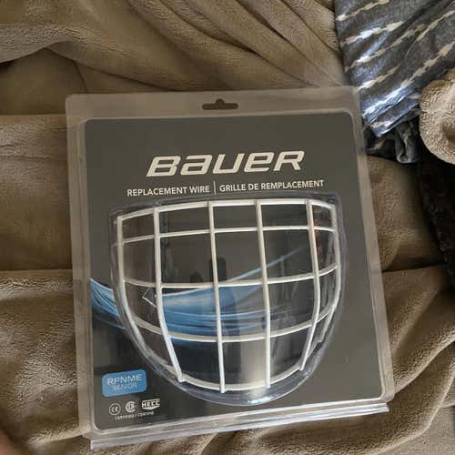 White Senior Bauer Goalie Mask