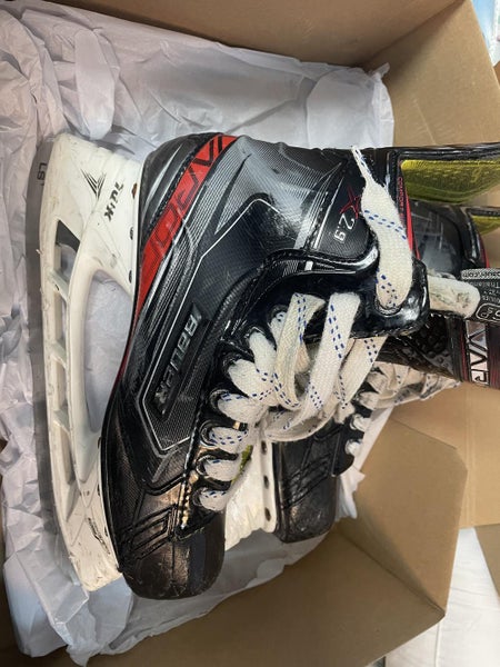 Used Junior Bauer Vapor X2.9 Hockey Skates Regular Width Size 6.5