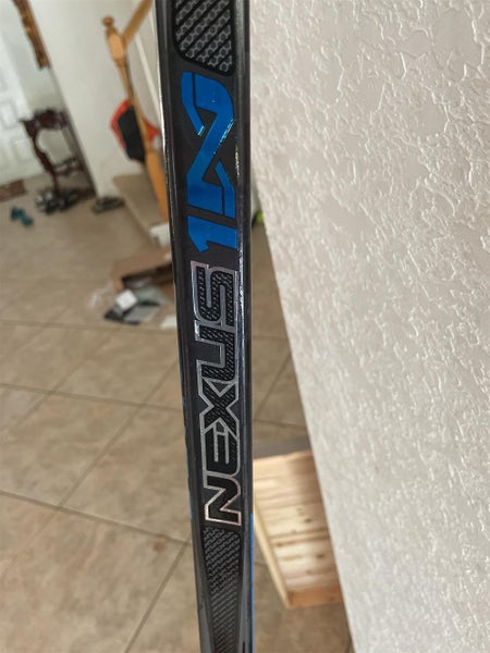 Used Right Handed Nexus 1N Hockey Stick