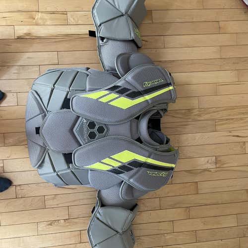 Senior Medium Vaughn Velocity V7 XF Pro Chest and Arm Protector Pro Stock Goalie Chest Protector