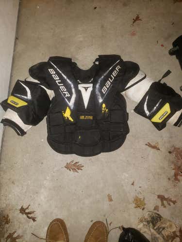 Used Senior Medium Bauer Elite Goalie Chest Protector