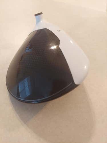Used Men's TaylorMade Right Handed Drive 10.5r M2 Club Head