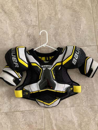 Senior Small Bauer Supreme 2s pro Shoulder Pads