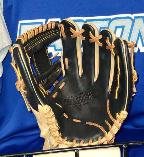 EASTON PROFESSIONAL COLLECTION KIP 11.5" I-WEB INFIELD GLOVE, RIGHT THROW