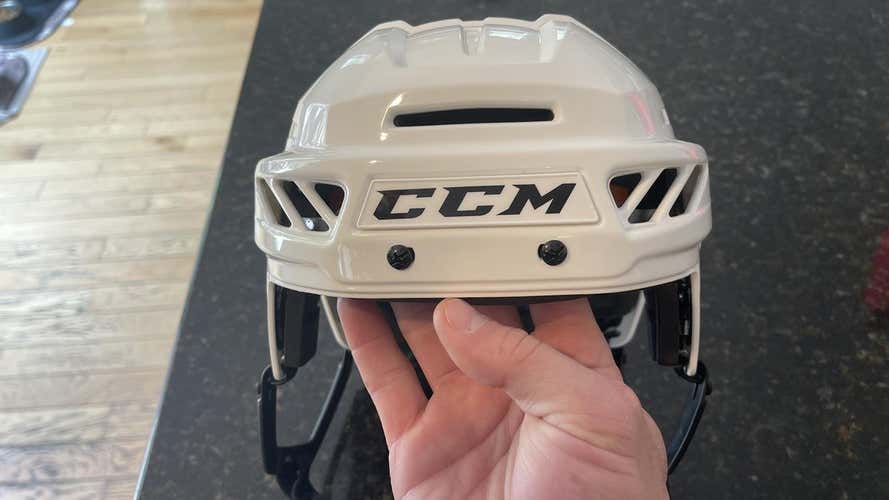 White New Medium CCM FL90 Helmet