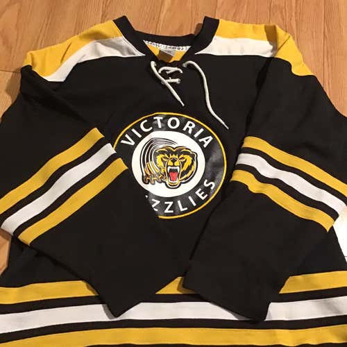 Victoria Grizzlies Jersey Large